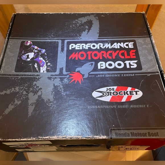 Woman’s joe rocket Honda motorcycle boots - Picture 4 of 6